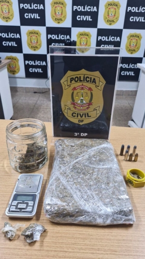 Operação Abstinência: dois são presos com drogas e munições no Cruzeiro