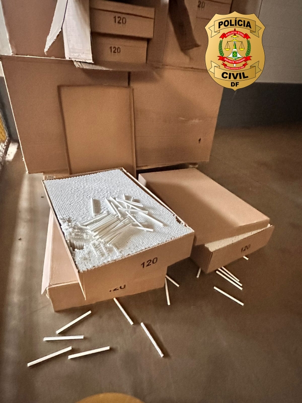 PCDF identifica depósito de insumos ligados à falsificação de cigarros no DF