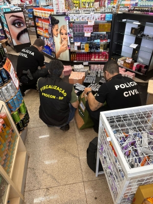 PCDF realiza operação para combate à venda de perfumes falsificados